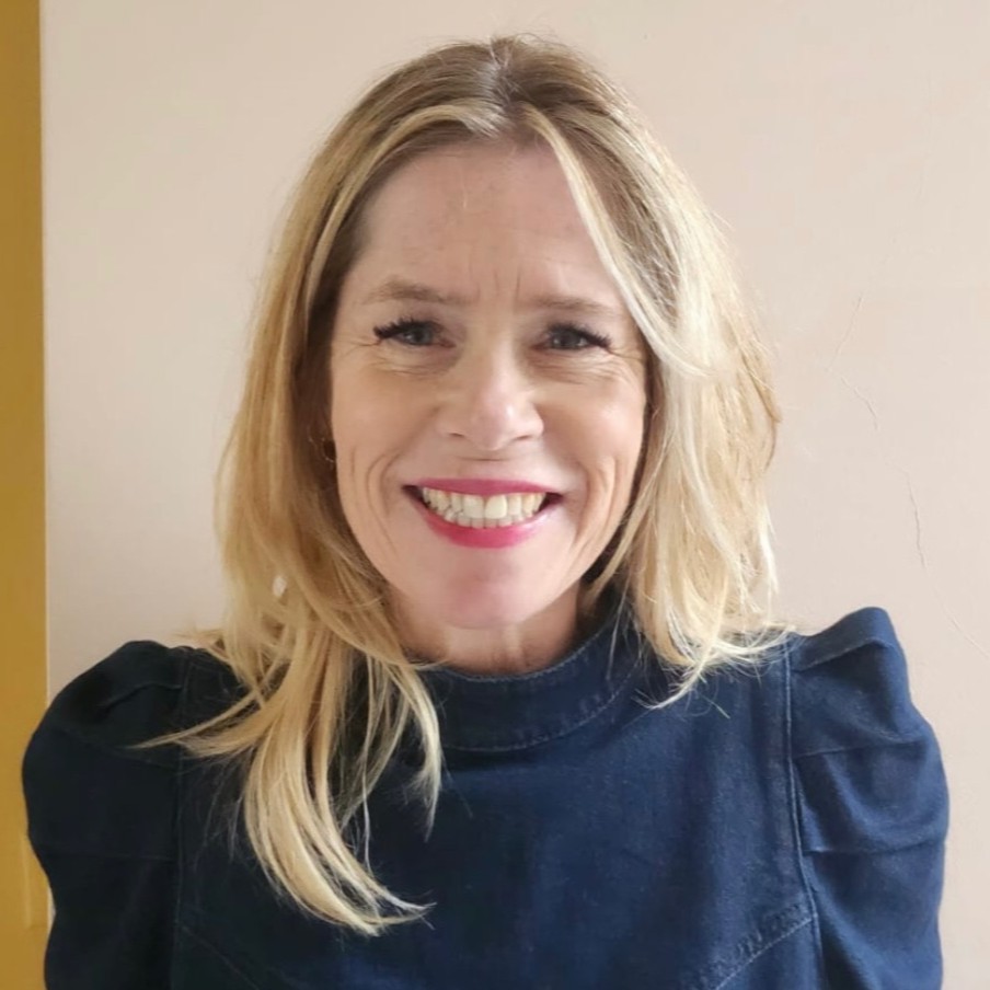 Headshot of Lonneke de Kort